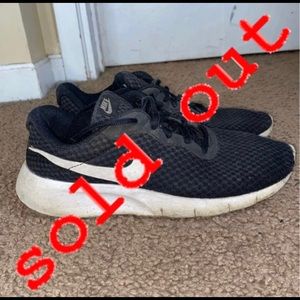 Nike Tanjun Boys Size 6Y